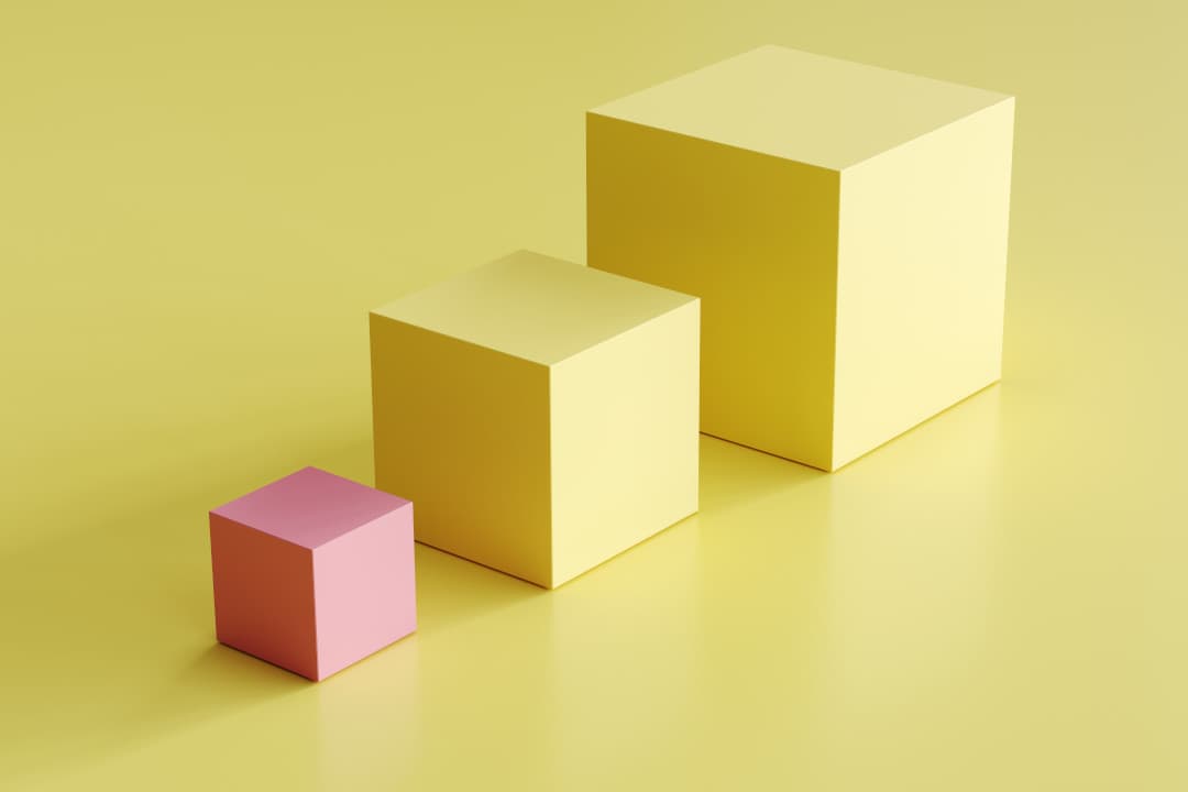 3 cubes in 3 sizes.